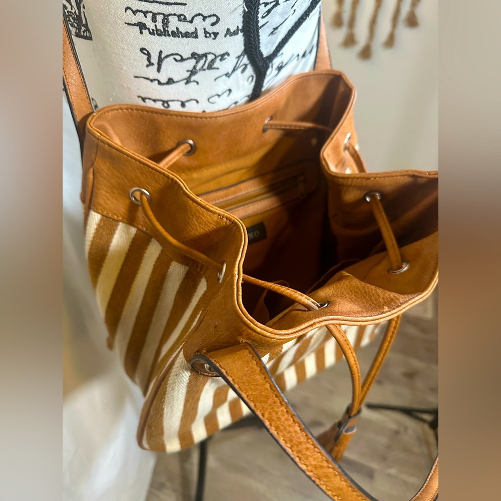 BUENO Bucket Bag Classic Stripe Beachy Boho Chic Romantic Summer Coastal Cowgirl - Picture 5 of 7